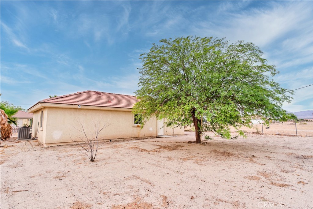 main property photo 26