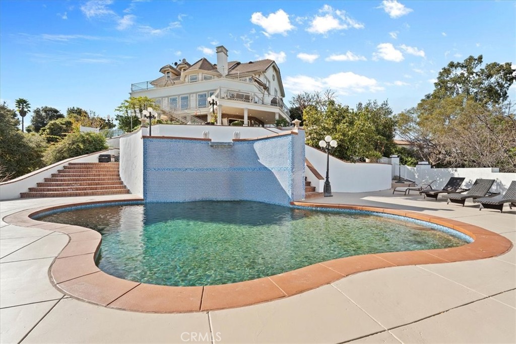 main property photo 59