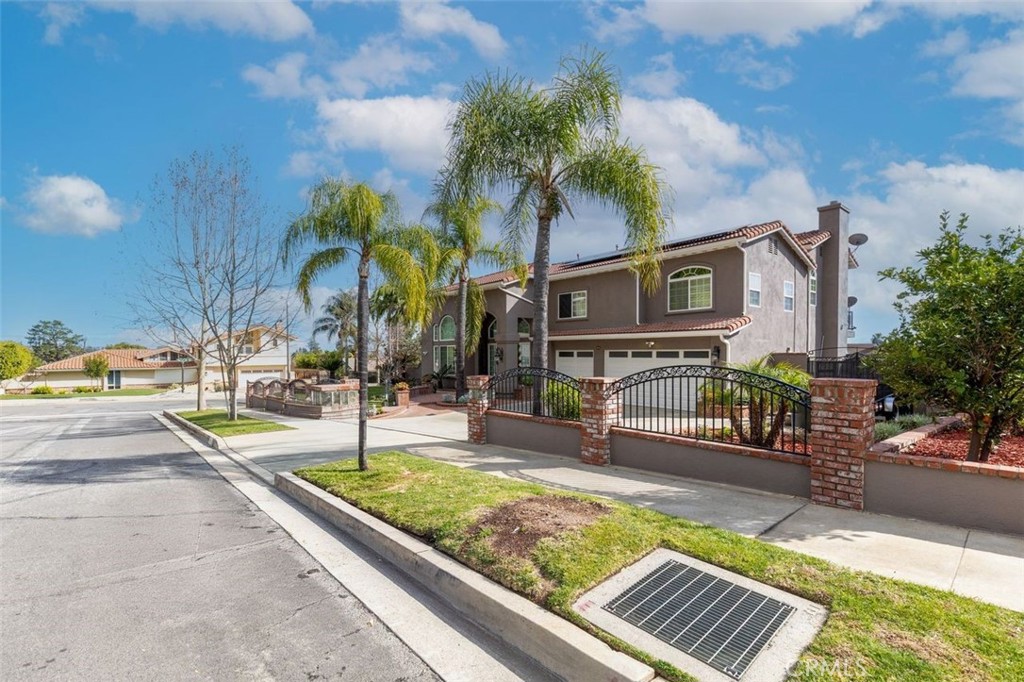 main property photo 54