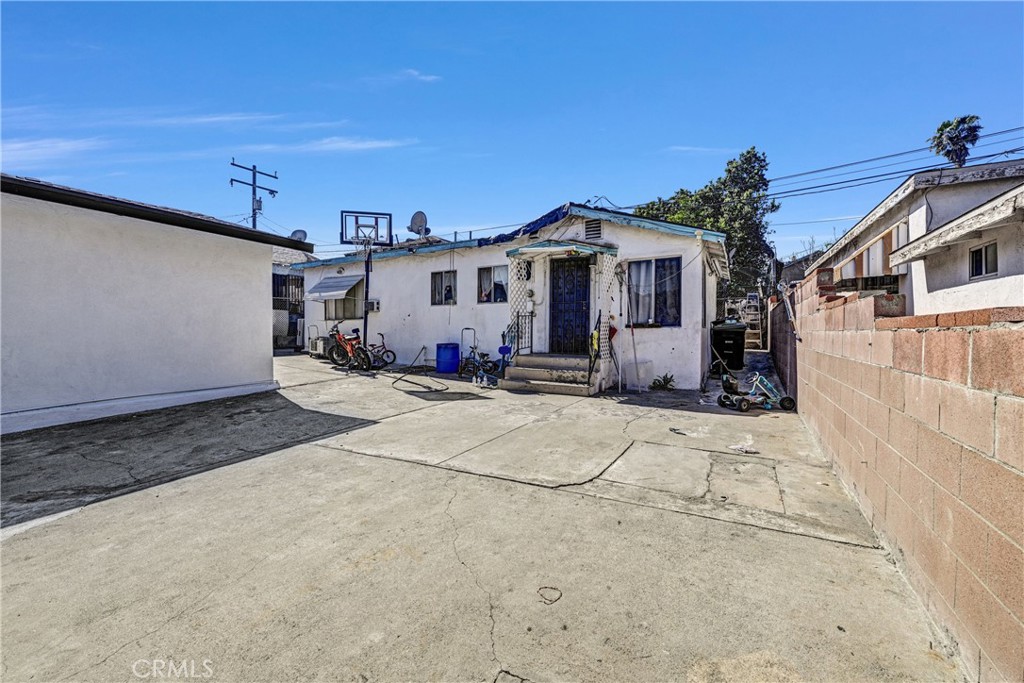 main property photo 17