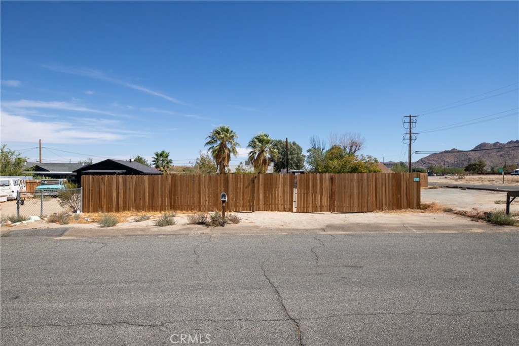 main property photo 19