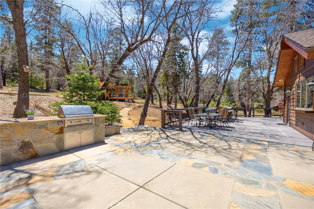main property photo 50