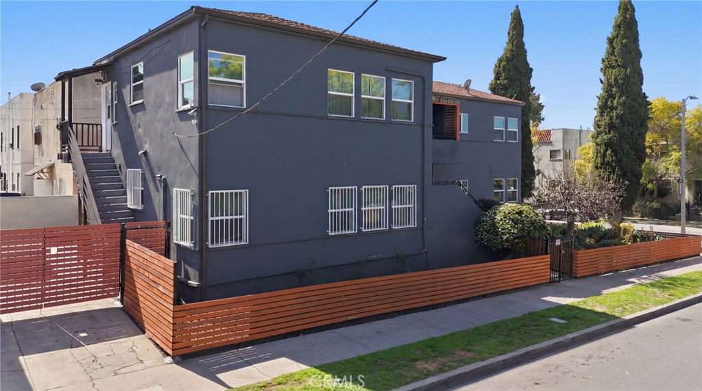 main property photo 27