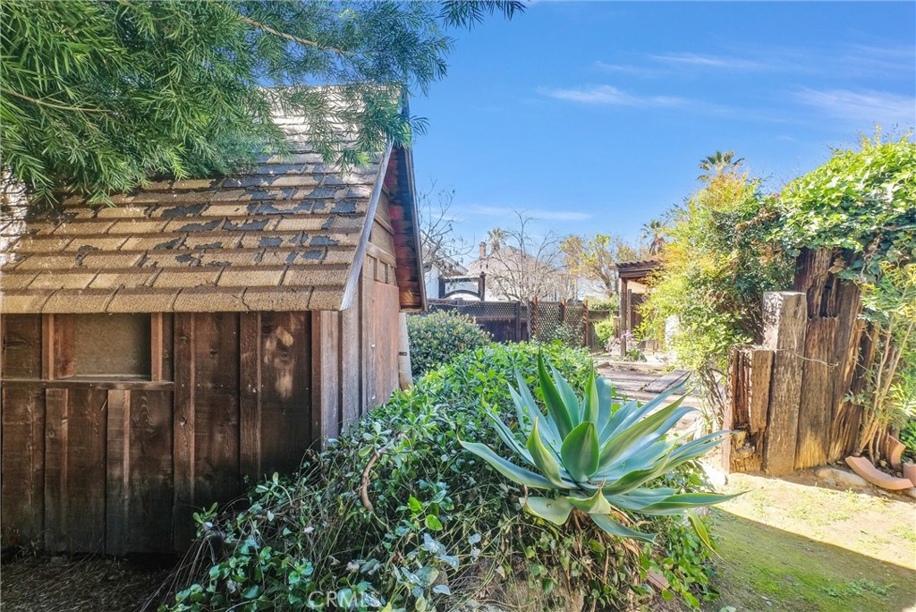 main property photo 43