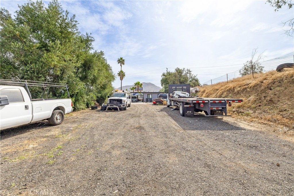 main property photo 13