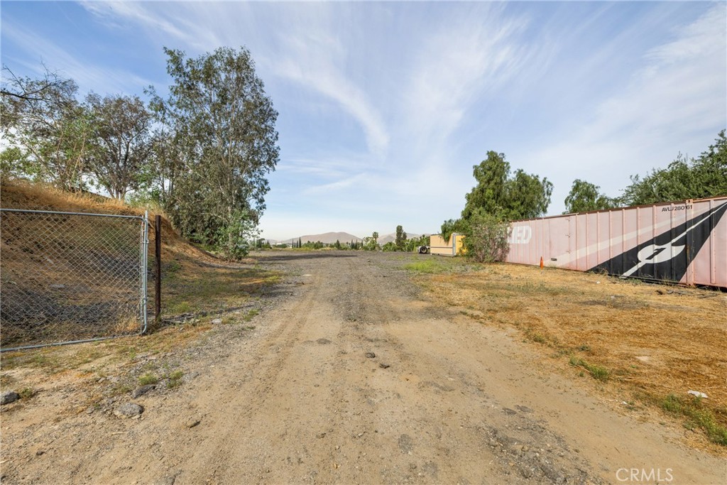 main property photo 15