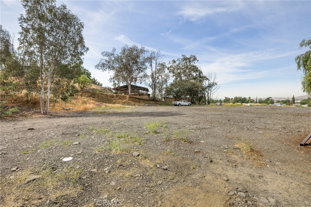 main property photo 18