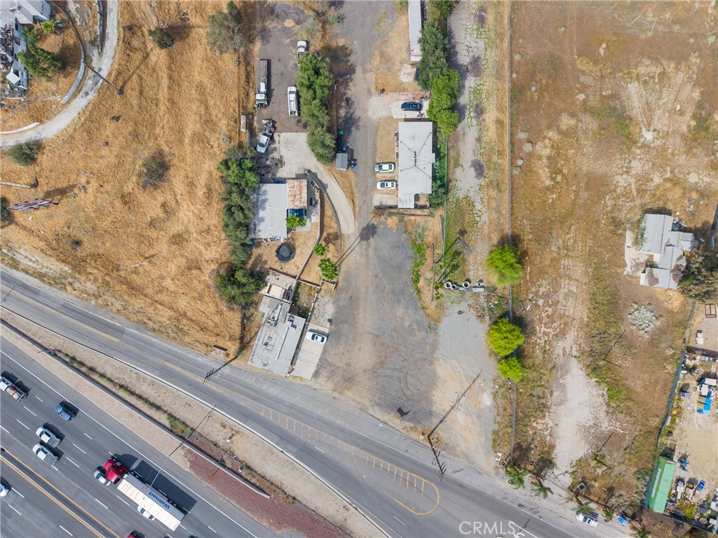 main property photo 25