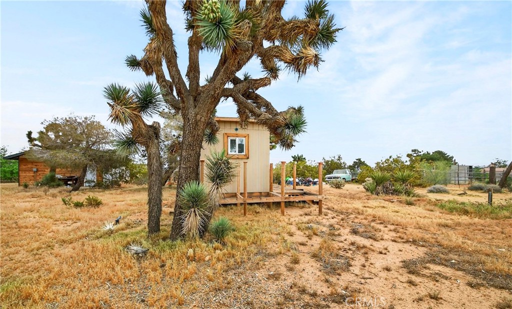 main property photo 40