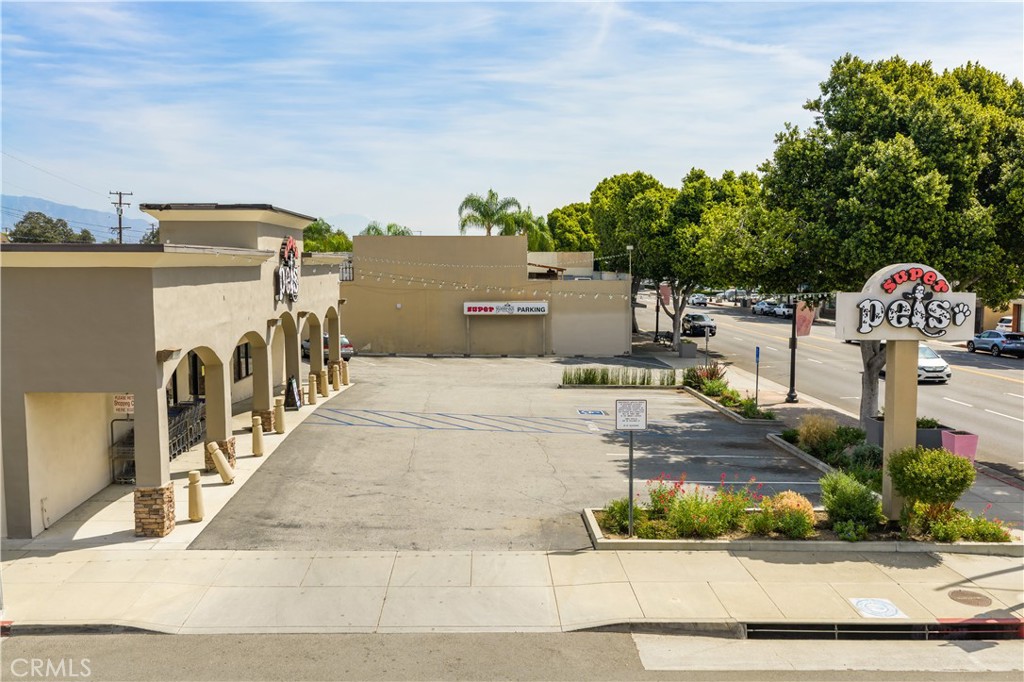 main property photo 7