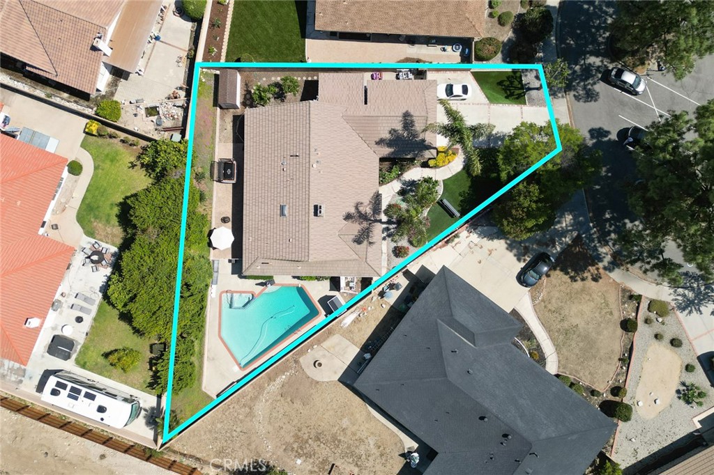 main property photo 28