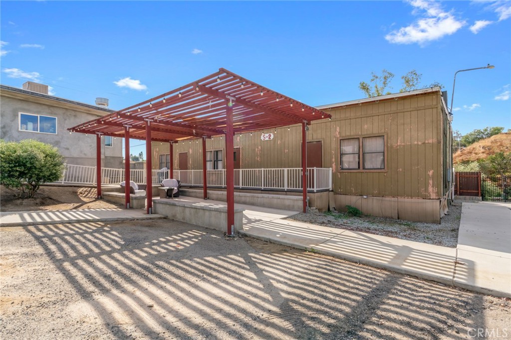 main property photo 50