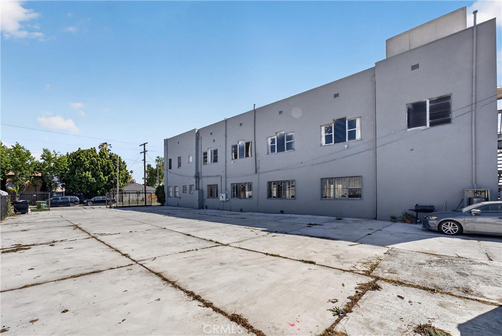main property photo 38
