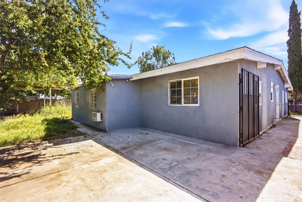 main property photo 16