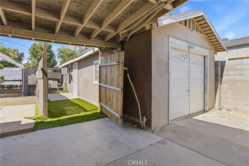 main property photo 17