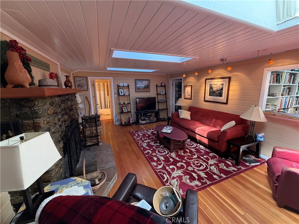 main property photo 30