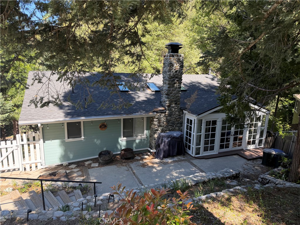 main property photo 9