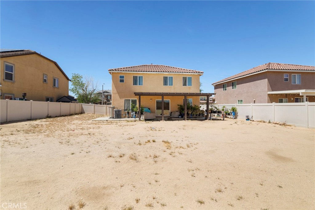 main property photo 16