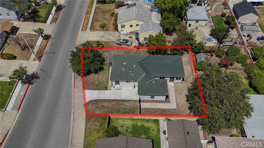 main property photo 31