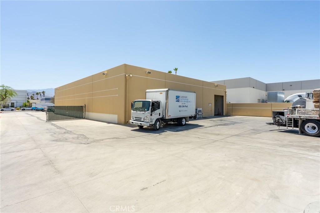 main property photo 31