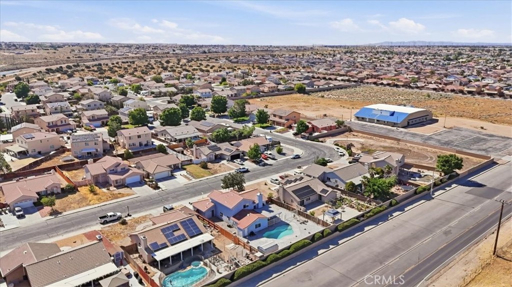 main property photo 40