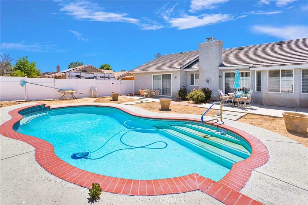 main property photo 5