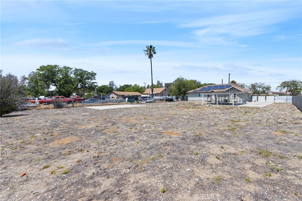 main property photo 37