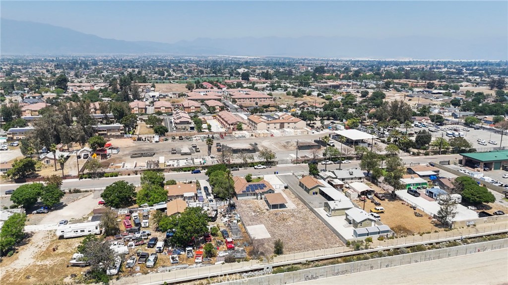 main property photo 48