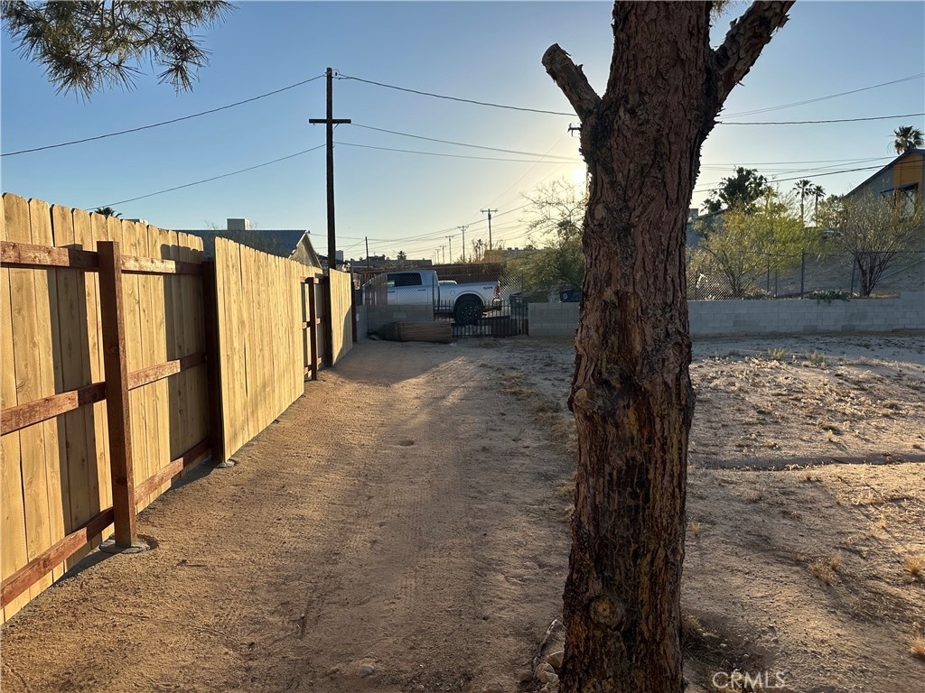 main property photo 40