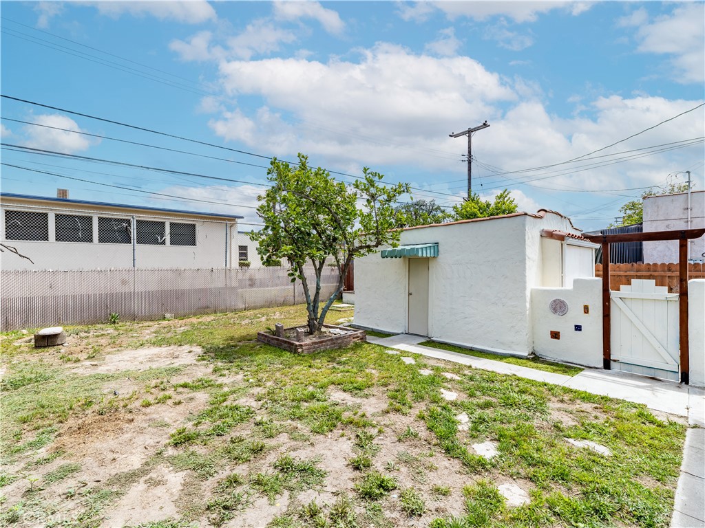 main property photo 18