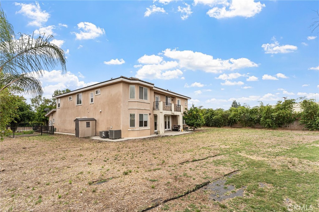 main property photo 40