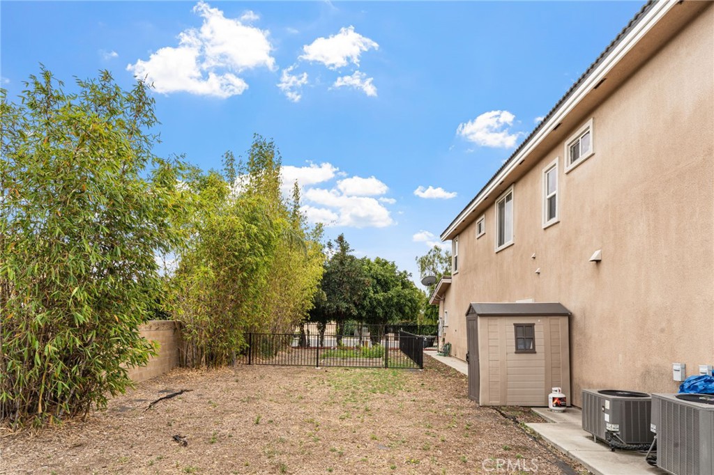 main property photo 41
