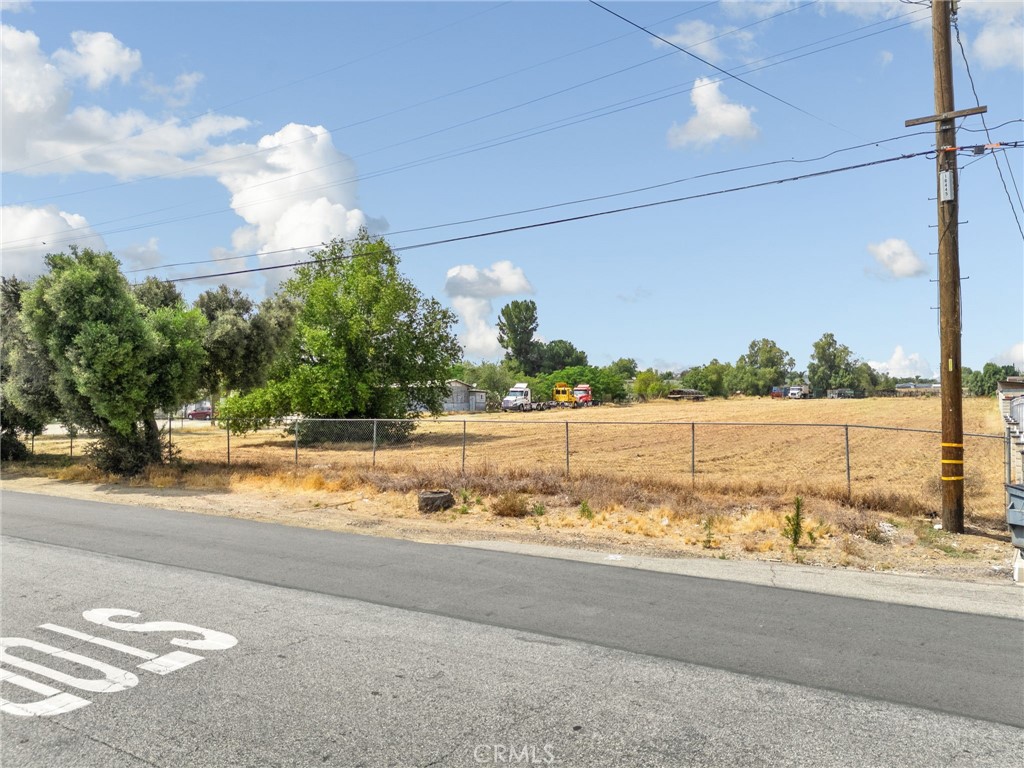main property photo 9