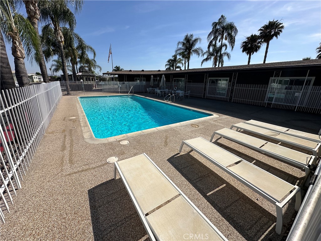 main property photo 50