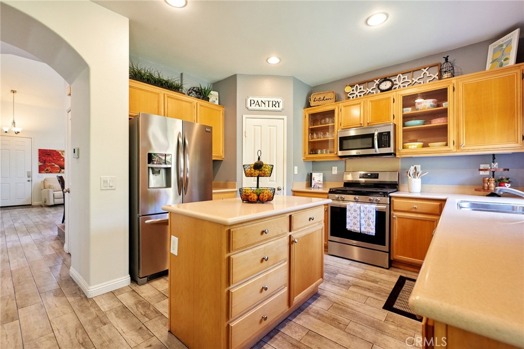 main property photo 9