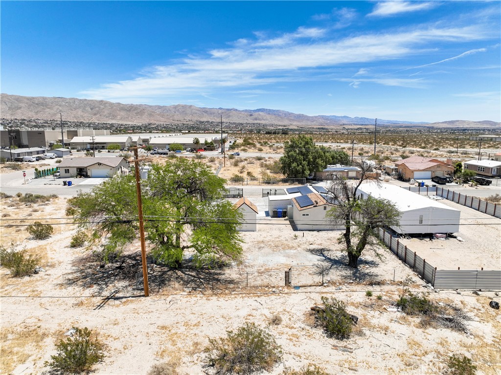 main property photo 28