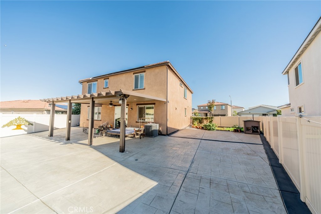 main property photo 14