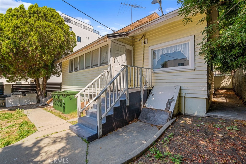 main property photo 27