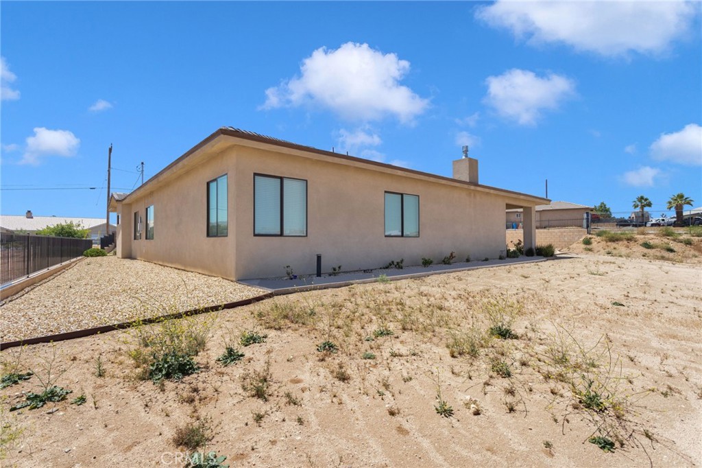 main property photo 10