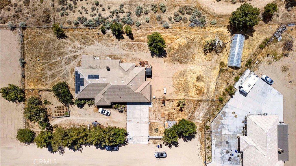 main property photo 11