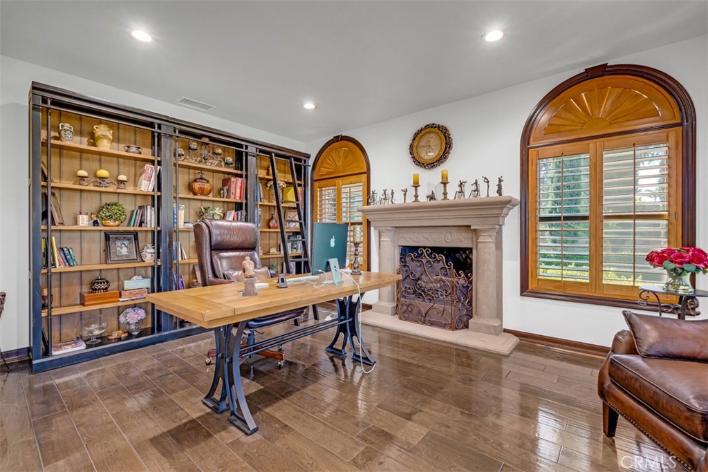 main property photo 18
