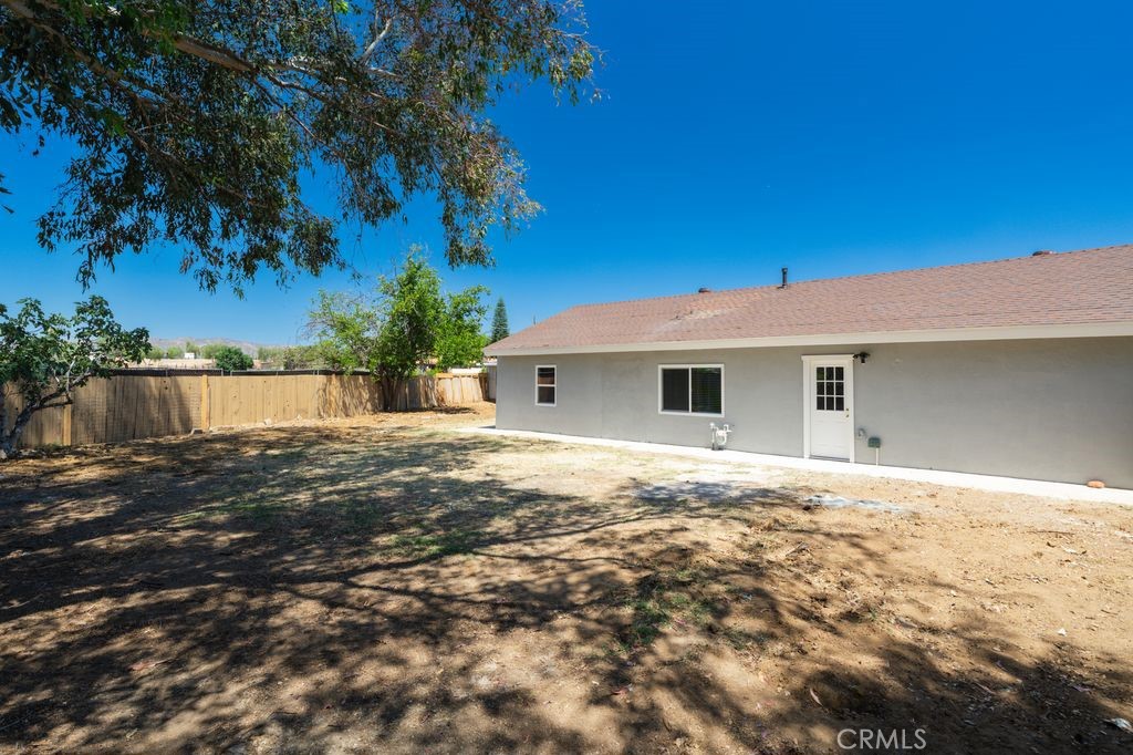 main property photo 28