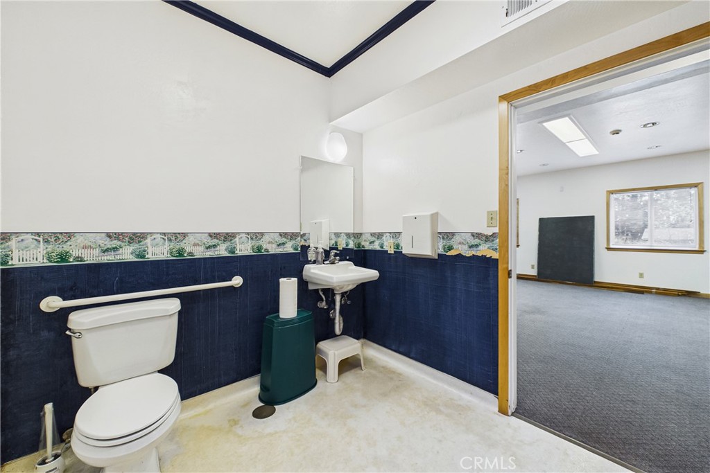 main property photo 23
