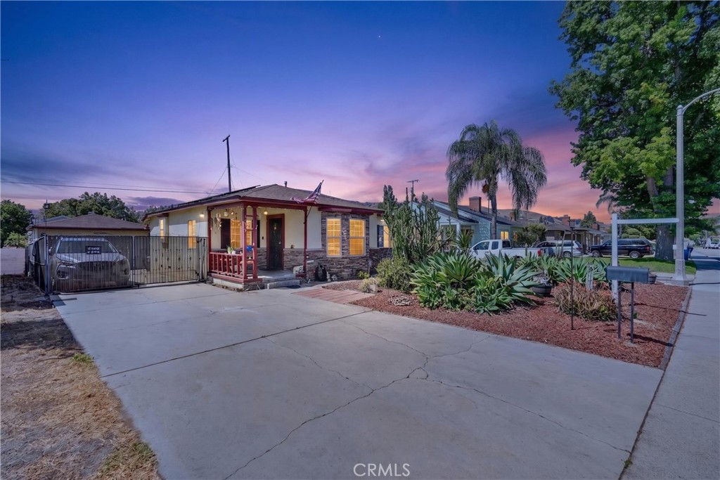 main property photo 16