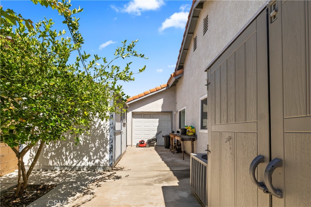 main property photo 45