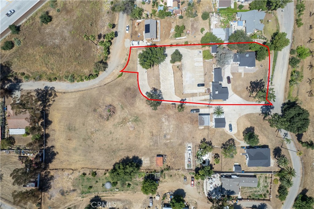 main property photo 11