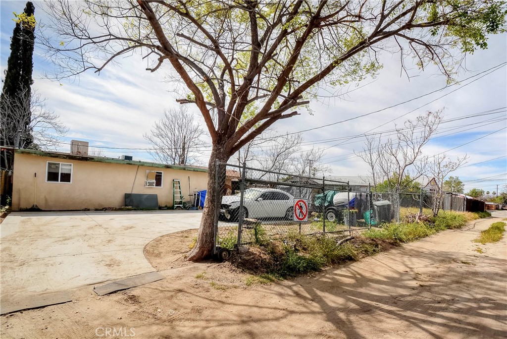 main property photo 23