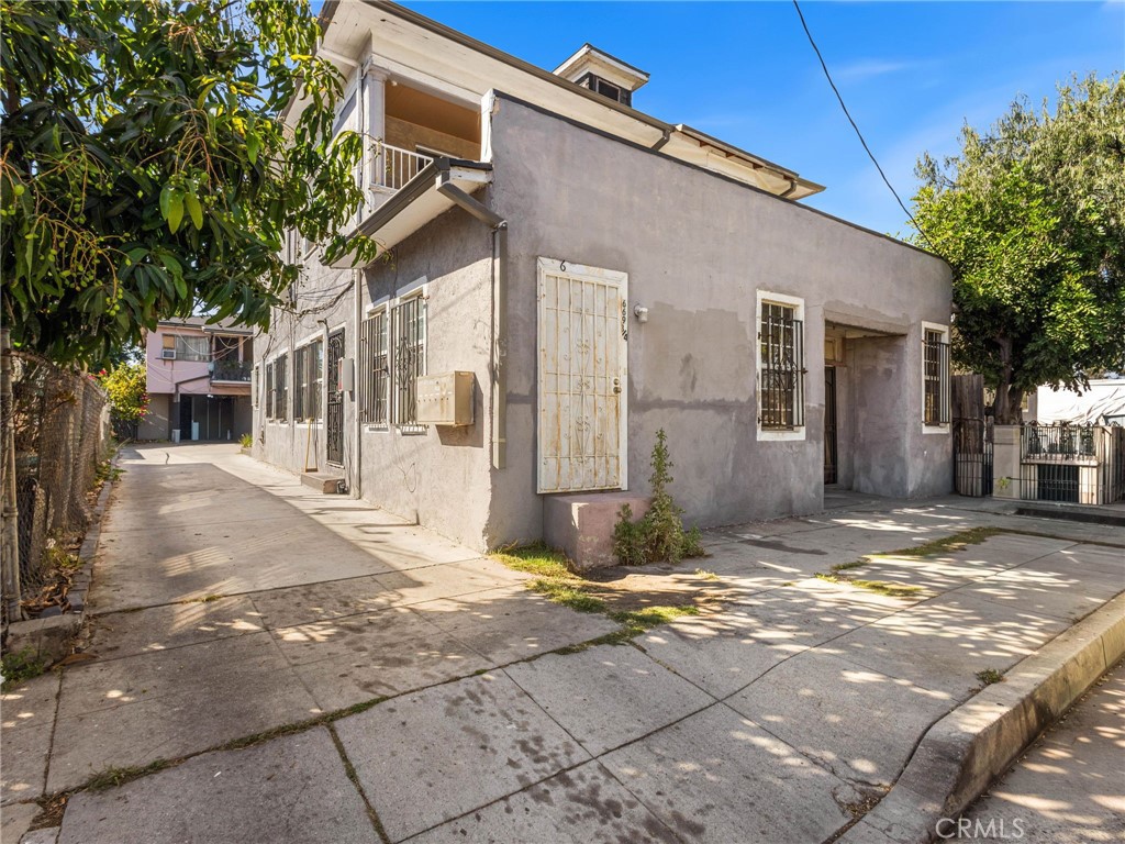 main property photo 5
