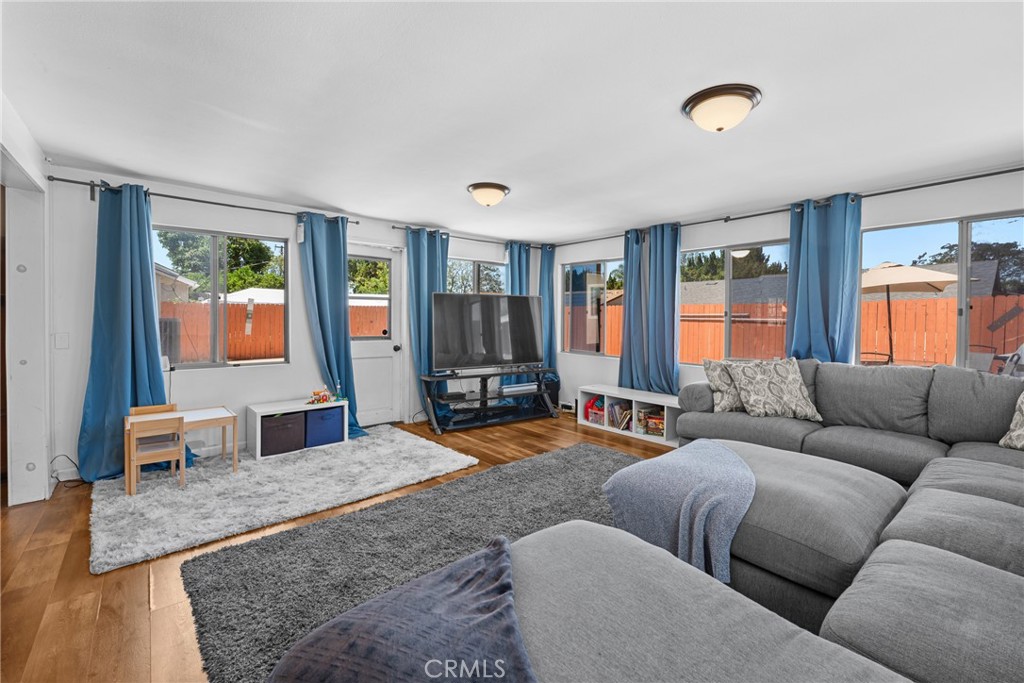 main property photo 14