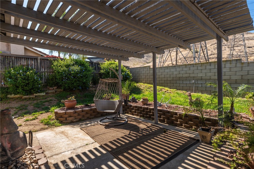 main property photo 32